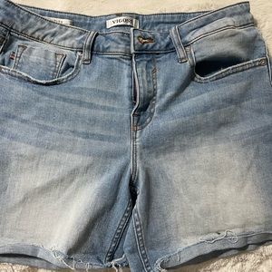 Vigoss women’s size 29 shorts